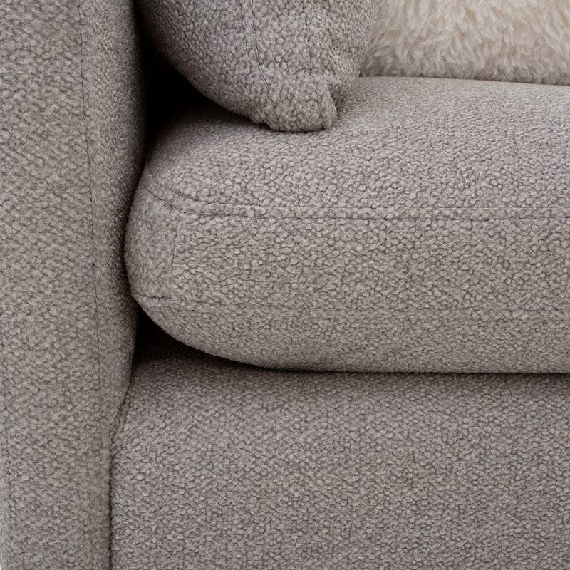 Juego de sala Francesca de 6 piezas en tela gris oscuro, sofá y sillones con estructura de madera y tapizado en tejido plano.