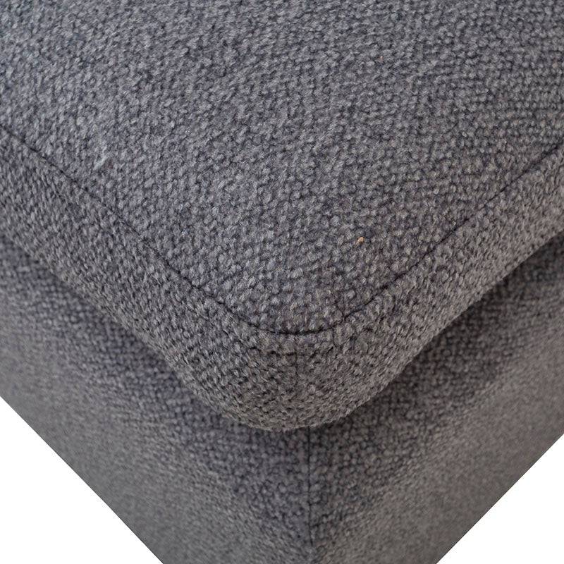 Juego de sala Francesca de 6 piezas en gris oscuro con textura afelpada, incluye sofá esquinero y muebles de sala.