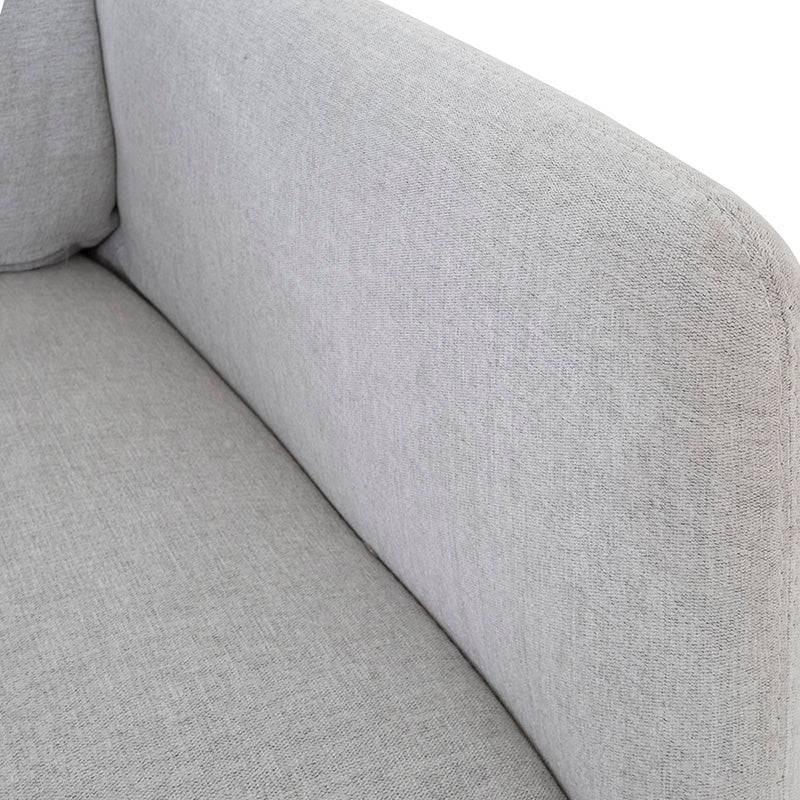 Sala Jess con chaise derecha en tela marfil, sofá amplio y moderno, con estructura resistente y diseño elegante.