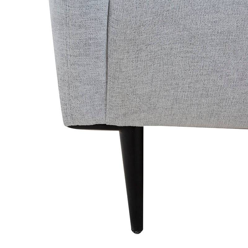 Sala Jess con chaise en tela marfil deurope.com.mx, sofá de 280 cm de ancho, con chaise larga y estructura moderna.