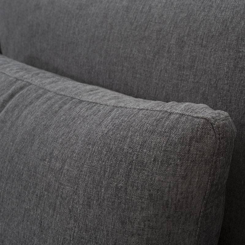Sala Jess con chaise de tapiz marfil, sofá amplio con chaise longue, estructura resistente y cómodo diseño en tela.