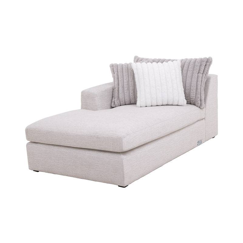 Sala San Miguel con chaise de Deurope.com.mx, sofá de tela marfil con textura afelpada, vista frontal, dimensiones 100x81x182 cm.