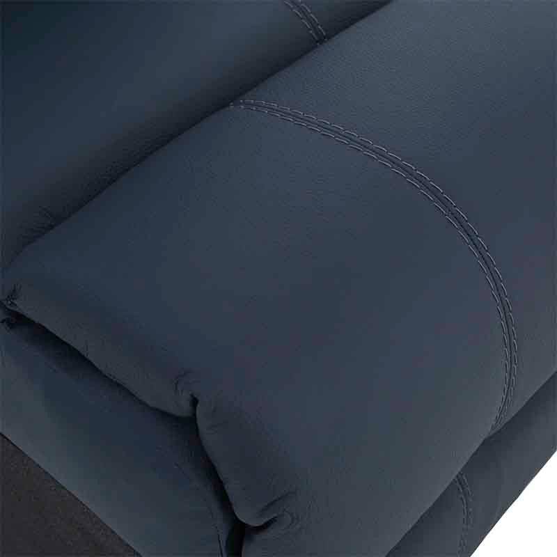 Juego de sala Enzo de 5 piezas en cuero azul cobalto, incluye sillón central y muebles modulares, en estilo moderno y elegante.