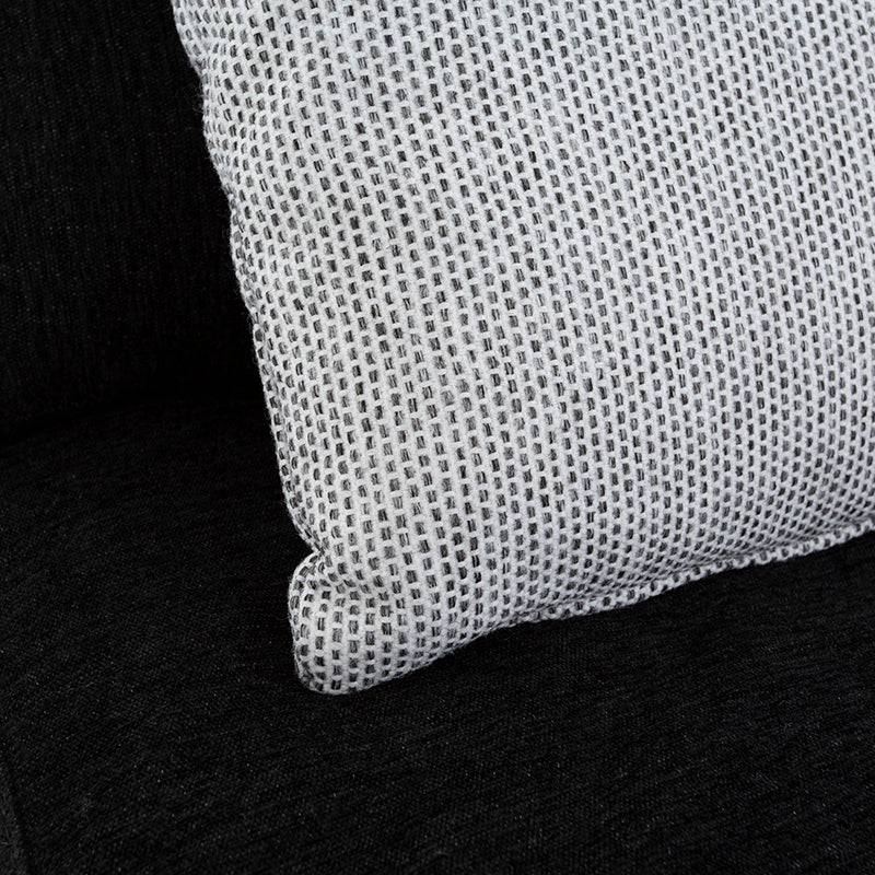Juego de sala lazy de 3 piezas en tela negra, con chaise longue, mostrando los módulos y detalles del tapizado.