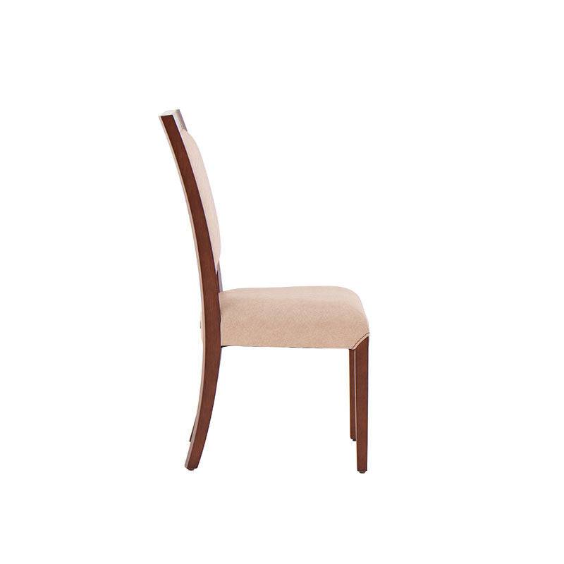 Juego de comedor Siena de 9 piezas con sillas tapizadas en cuero con estructura de madera en tono almendra y encino.