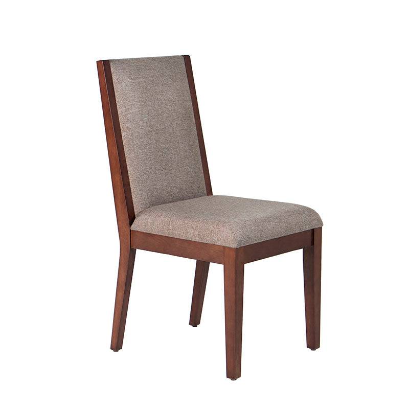 Juego de comedor Quetzal de nueve piezas con sillas tapizadas en tela, madera nogal y estructura de diseño moderno.