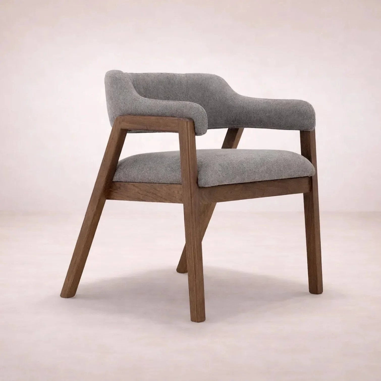 Sillas gris oscuro del juego de comedor con buffet Balam de Deurope para sala y comedor.