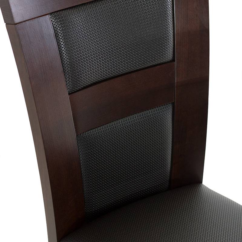 Juego de comedor Aragón de 8 piezas con sillas de madera nogal y asiento de mimbre, en un espacio de comedor elegante.