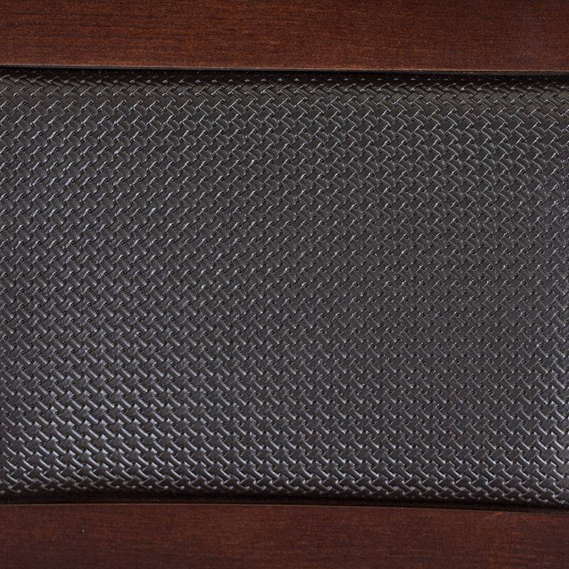 Juego de comedor Aragón de 8 piezas con sillas de madera nogal y asiento de fibra, mostrando vista frontal de las sillas.