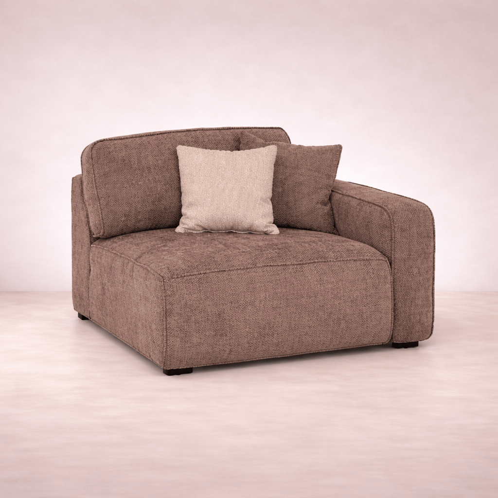 Sofá de sala beige Megan deurope.com.mx con sillón lateral derecho en un conjunto de 3 piezas para salón moderno.