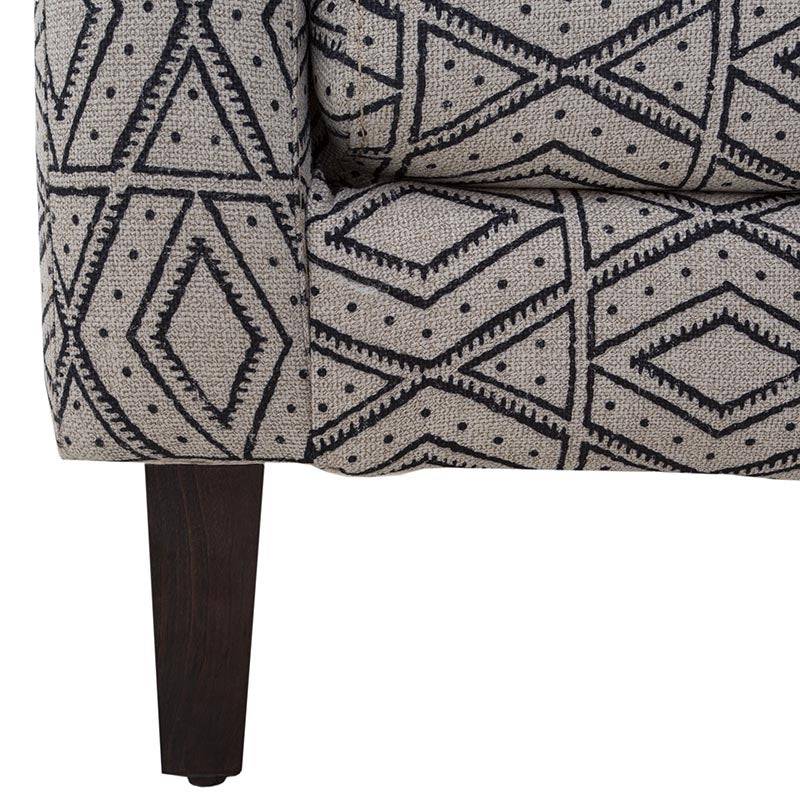 Sillón de sala Quebec de deurope.com.mx en tejido plano con textura afelpada, frente 78 cm, alto 98 cm y fondo 95 cm.