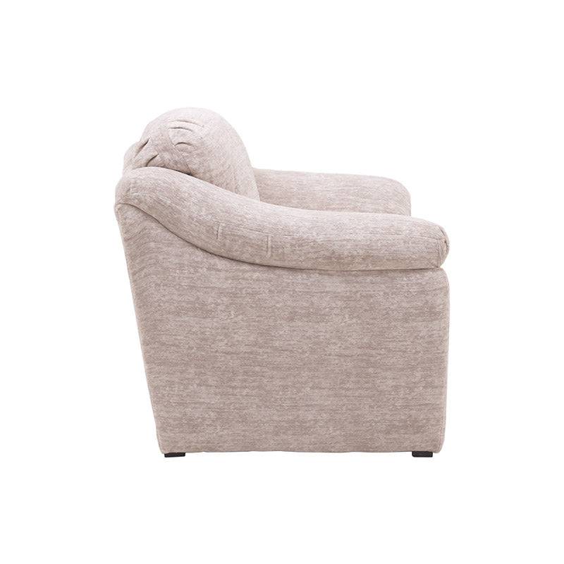 Sillón Chloe de Deurope.com.mx en tela marfil, con respaldo y asiento mullido, mide 102 cm de ancho, 90 cm de alto y 96 cm de fondo