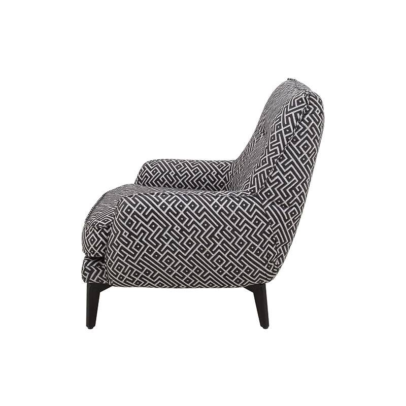 Sillón Andrea Essa de tapiz negro con estructura moderna, frente de 75 cm, altura de 86 cm y fondo de 85 cm.