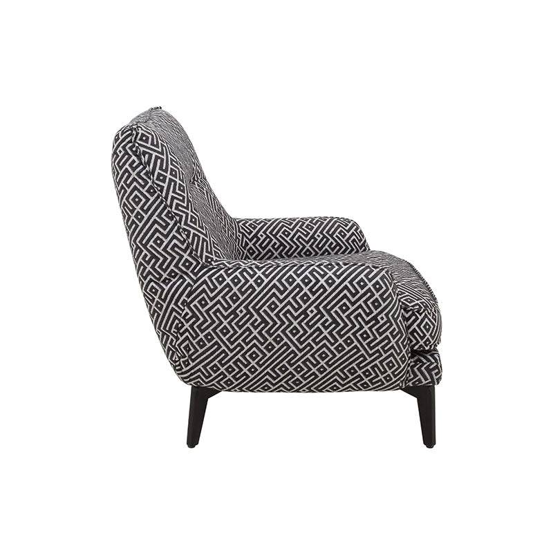 Sillón Andrea Essa de tapiz negro con estructura moderna, frente de 75 cm, altura de 86 cm y fondo de 85 cm.