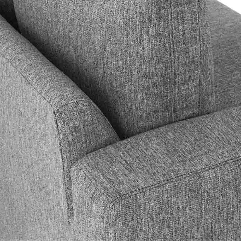 Sofá Gracey con taburete deDeurope.com.mx, tapizado en tela gris, diseño moderno y cómodo para sala de estar.