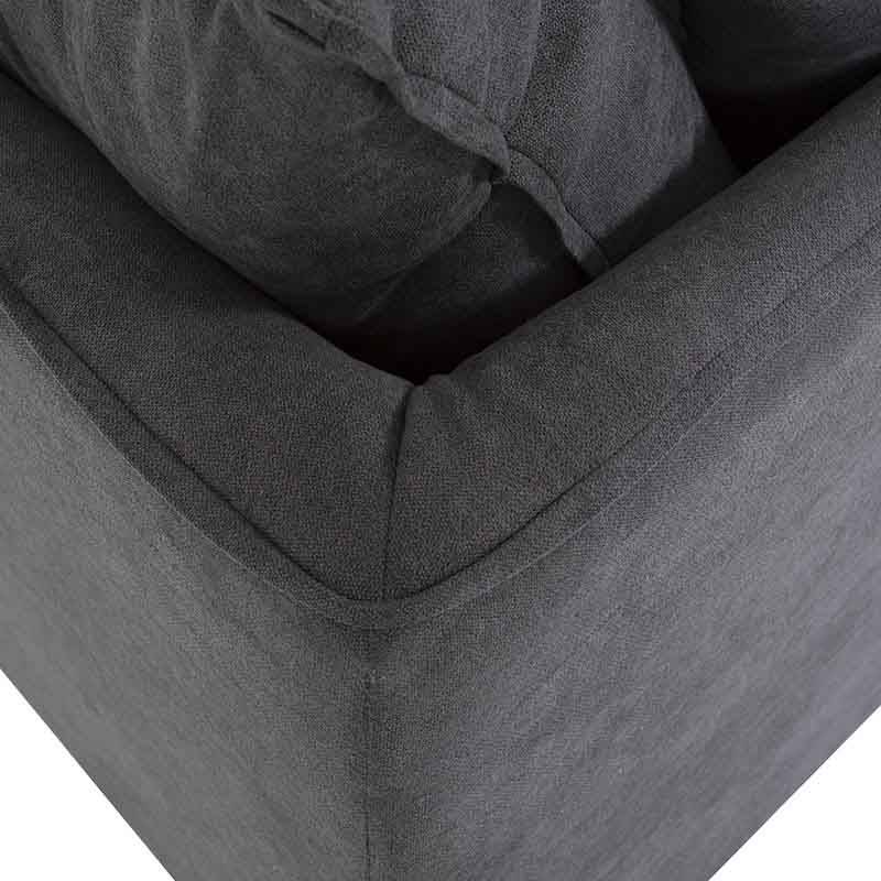 Sofá cama Calm de deurope.com.mx en tela gris oxford, con espacio para dormir y asiento cómodo, frente a la cámara.