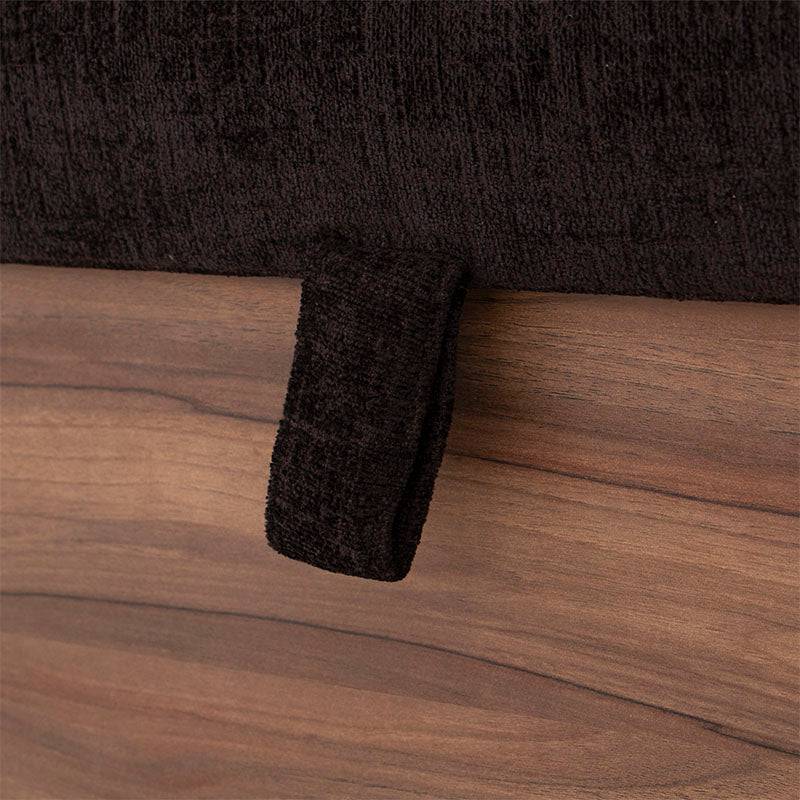 Zapatera Lazy de Deurope en madera nogal y tela, con estructura de melamina, frente de 120 cm, fondo de 40 cm y altura de 47 cm
